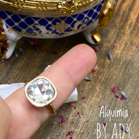 Gold steel big cubic zirconia cabochon solitaire statement ring - Picture 2 of 3